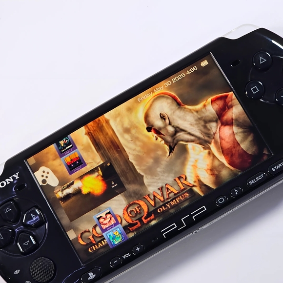 Sony PSP 3000 Black Model | Plug & Play | Accessories & Content - Picture 1 of 11